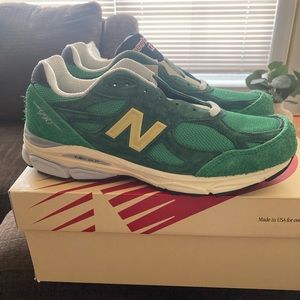 New Balance 990v3 MiUSA Varsity Green Gold